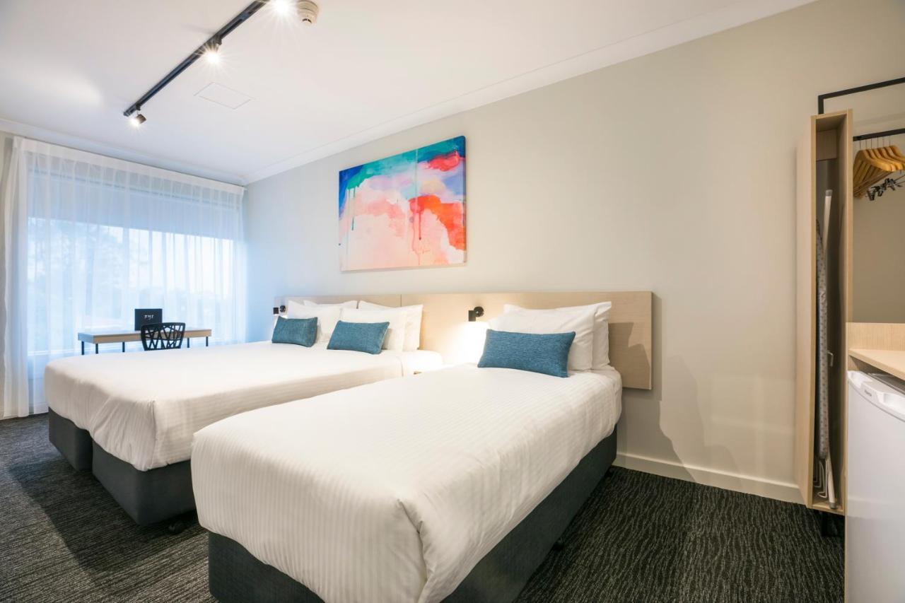 ไนท์แคป แอท เพลย์ฟอร์ด ทาเวิร์น Hotel อลิซาเบธ ภายนอก รูปภาพ